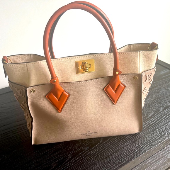 BRAND NEW MY SIDE MM Louis Vuitton bag. - Picture 4 of 10